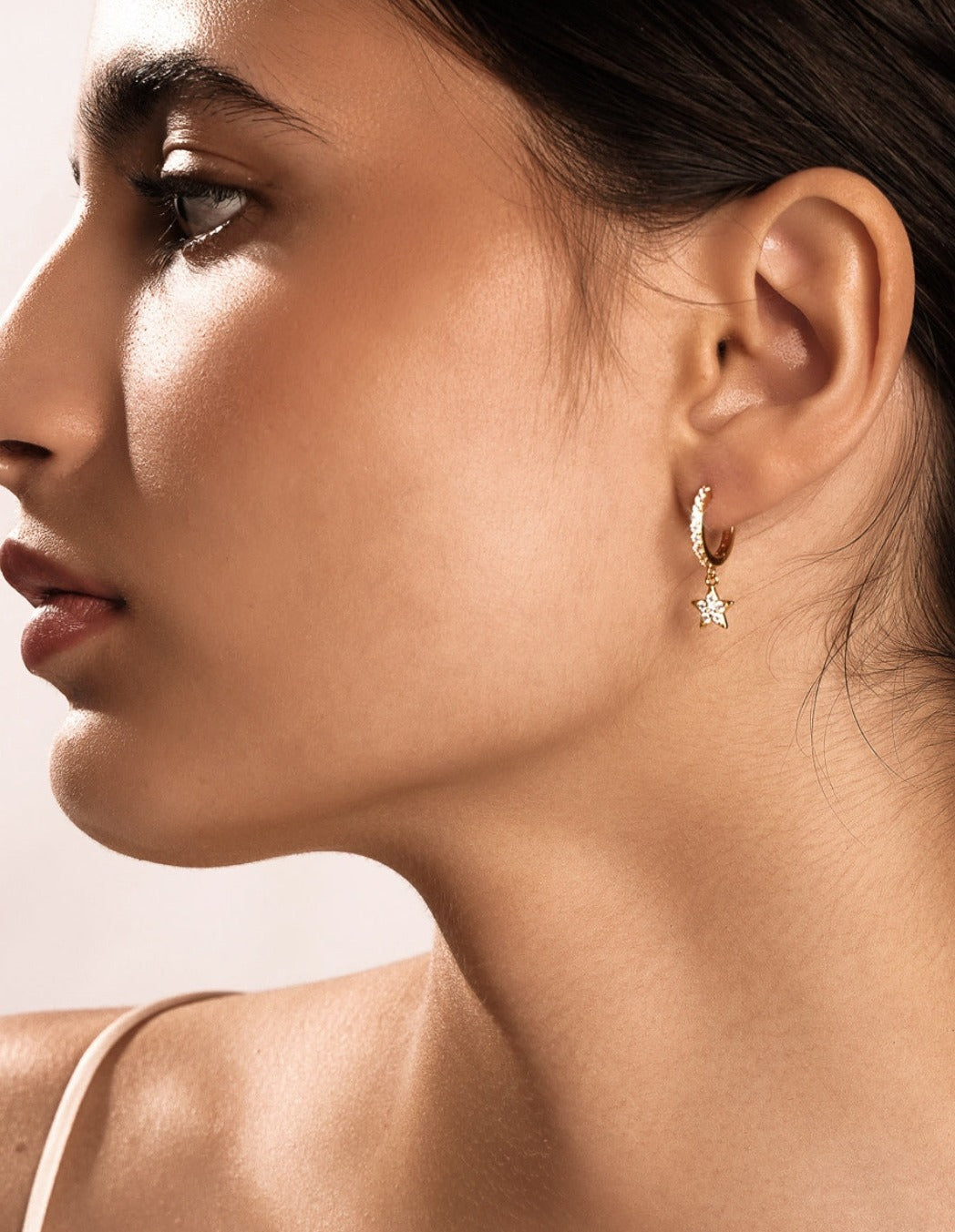 Boucles d’Oreilles Créoles Étoile Astrid en Argent
