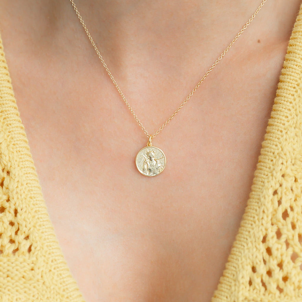 Collier Pendentif Déesse Grecque en Or