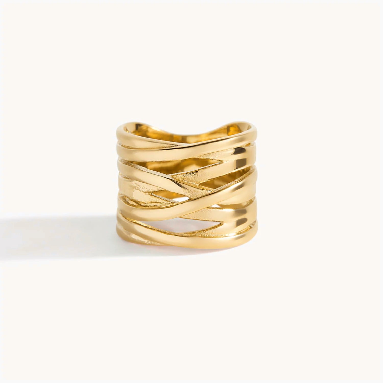 Bague Sculpturale Entrelacée en Or