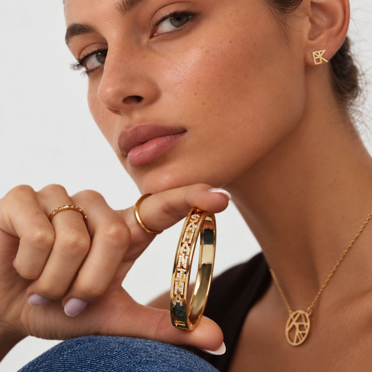 Icon Bracelet | Personalized Sliding Name Bangle