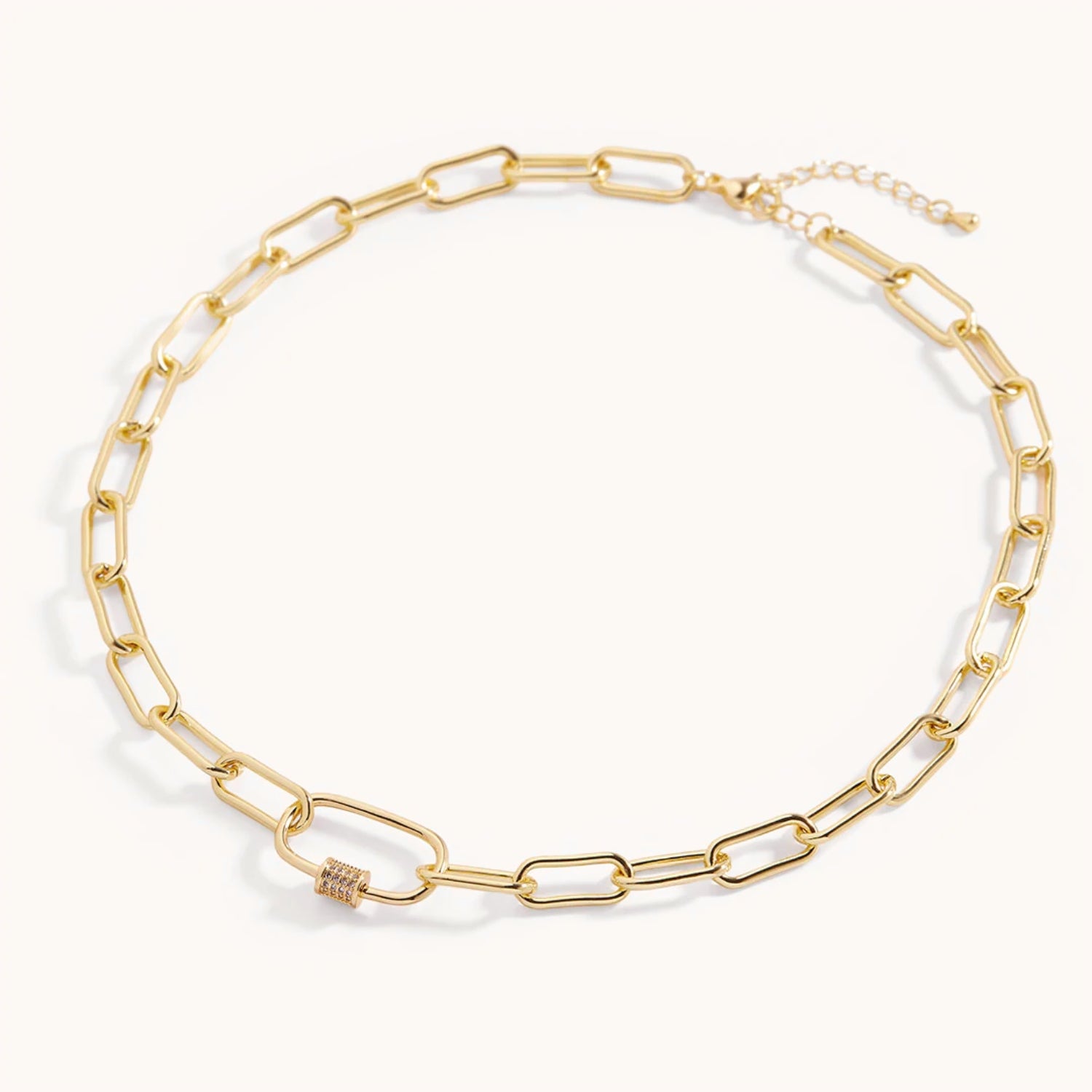 Collier Chaîne Maillons avec Mousqueton Pavé en Or