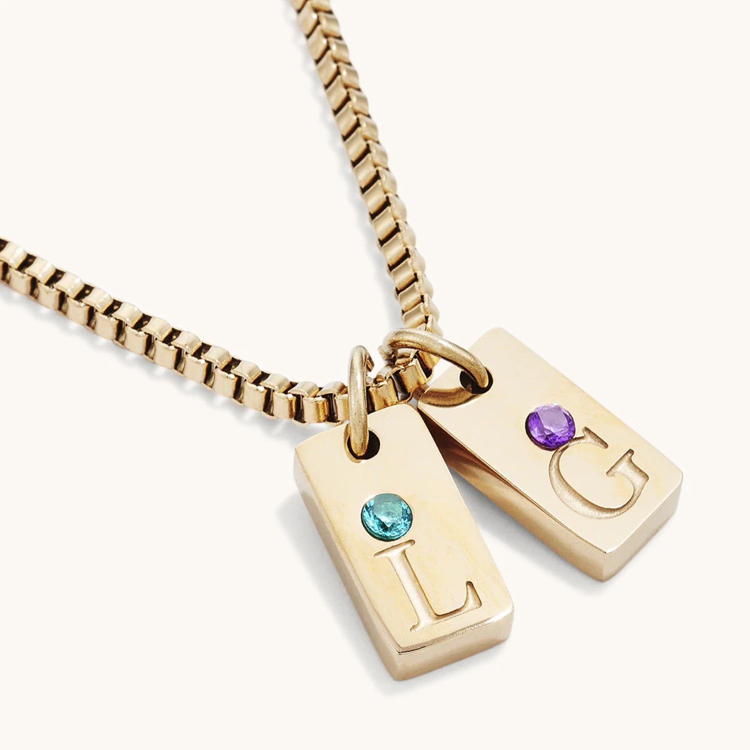 Collier Initiale Pavé Rectangle en Or