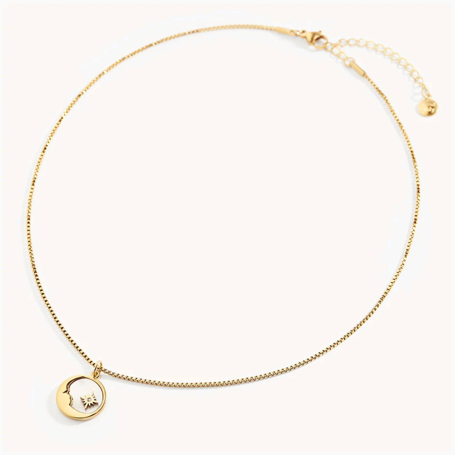 Collier Pendentif Lune Nacre en Or