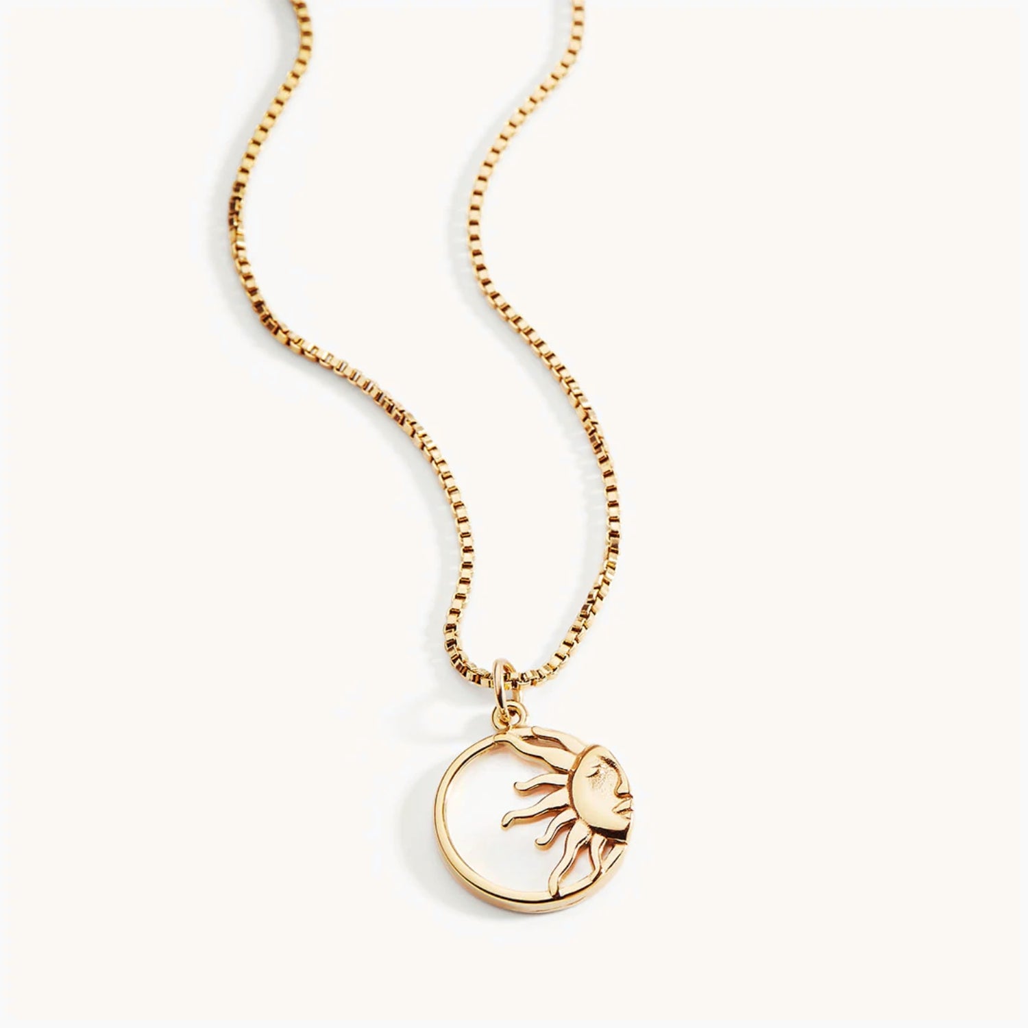 Collier Pendentif Soleil Émaillé