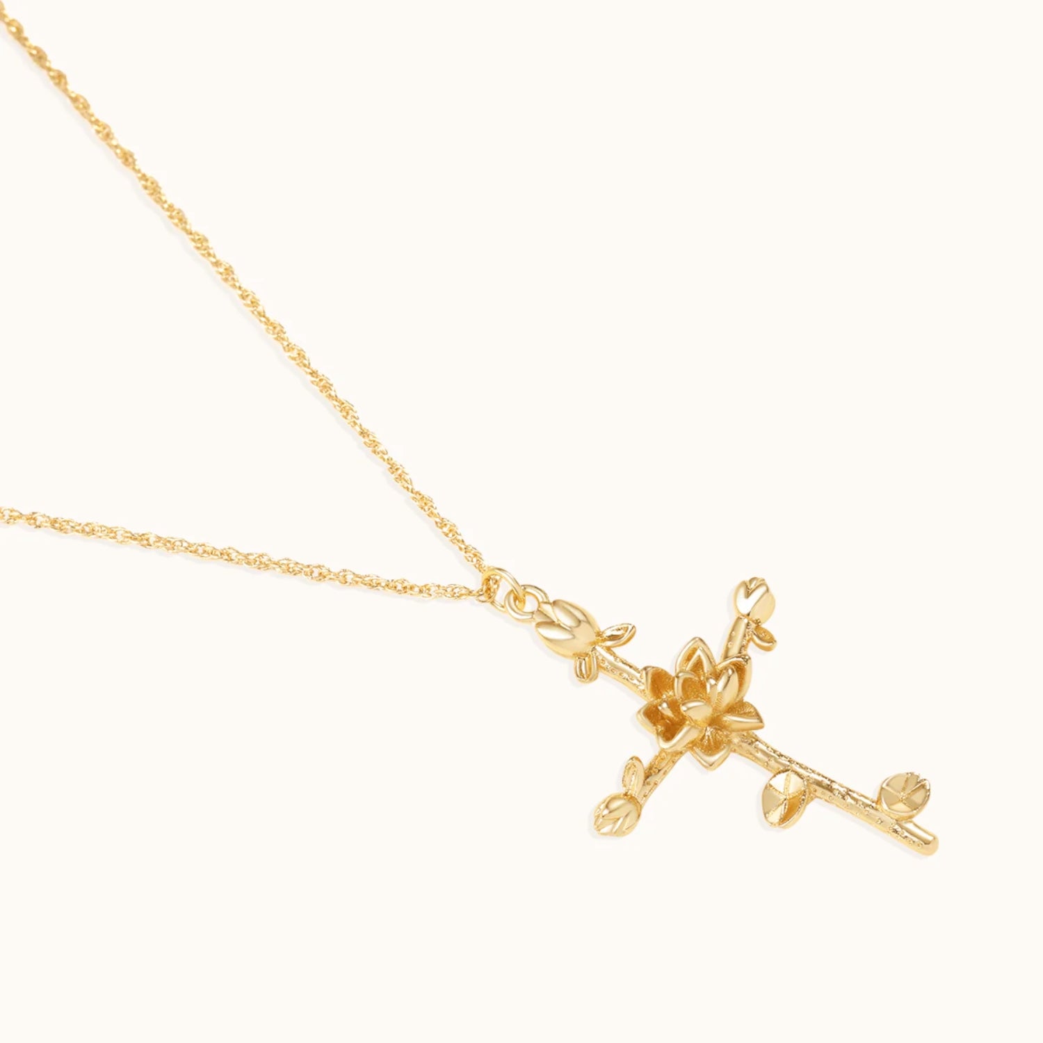 Collier Pendentif Croix Florale en Or