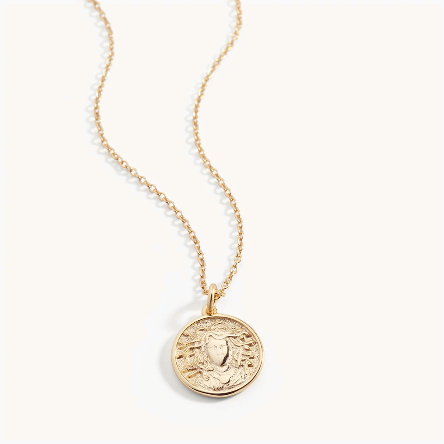 Collier Pendentif Déesse Grecque en Or