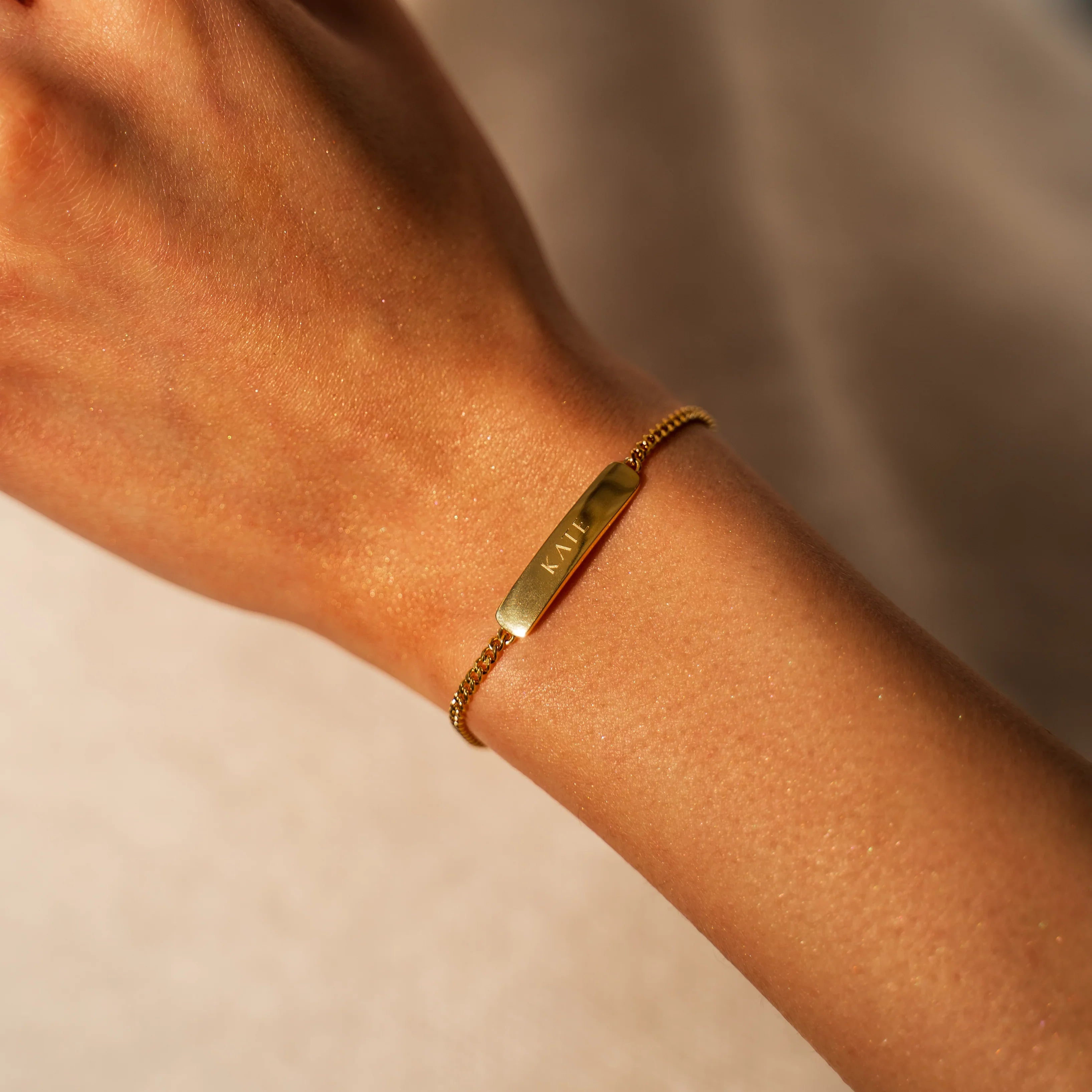 Parure Bracelet Gravé & Créoles Duo Superposées en Or