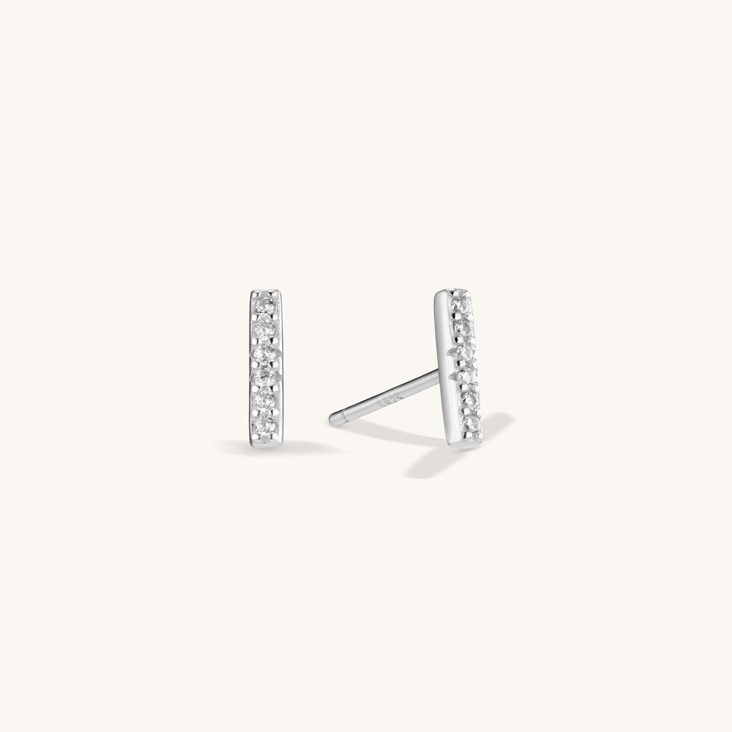 Puces d’Oreilles Barre avec Diamant en Argent