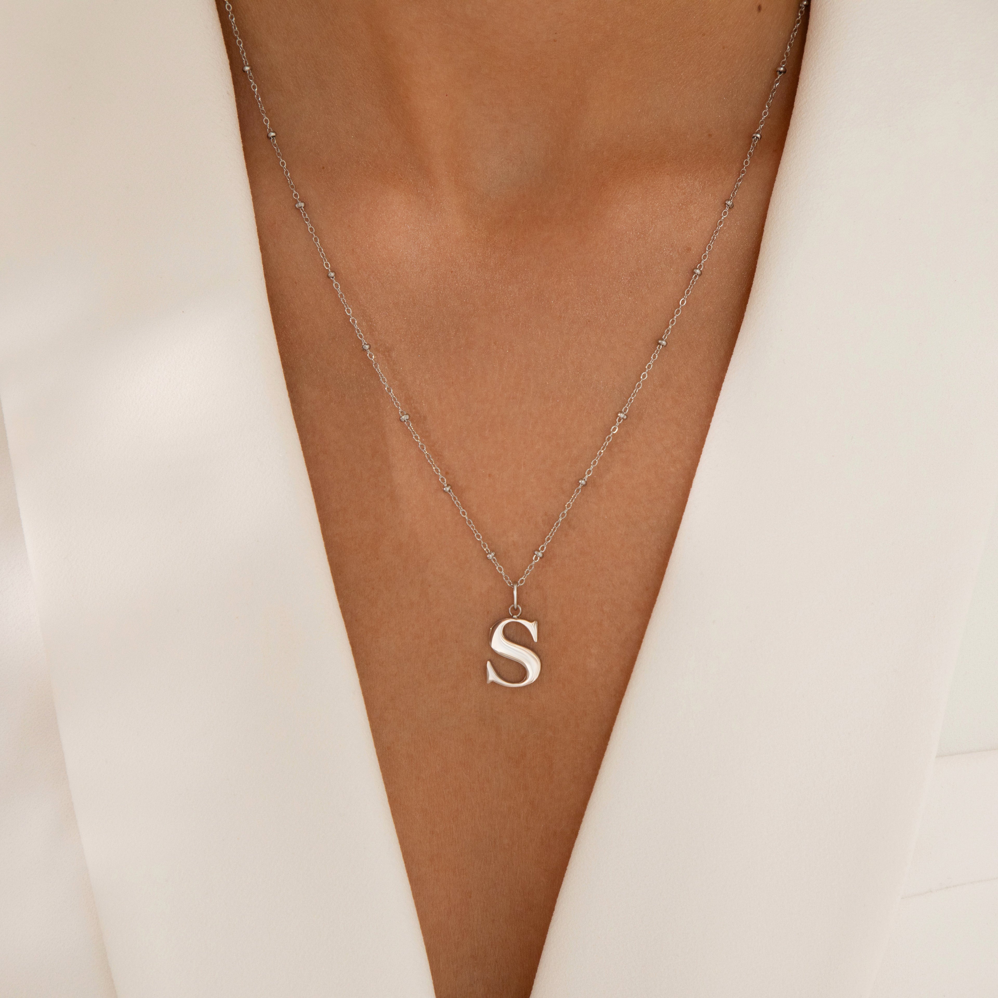 Collier pendentif initiale U en Argent