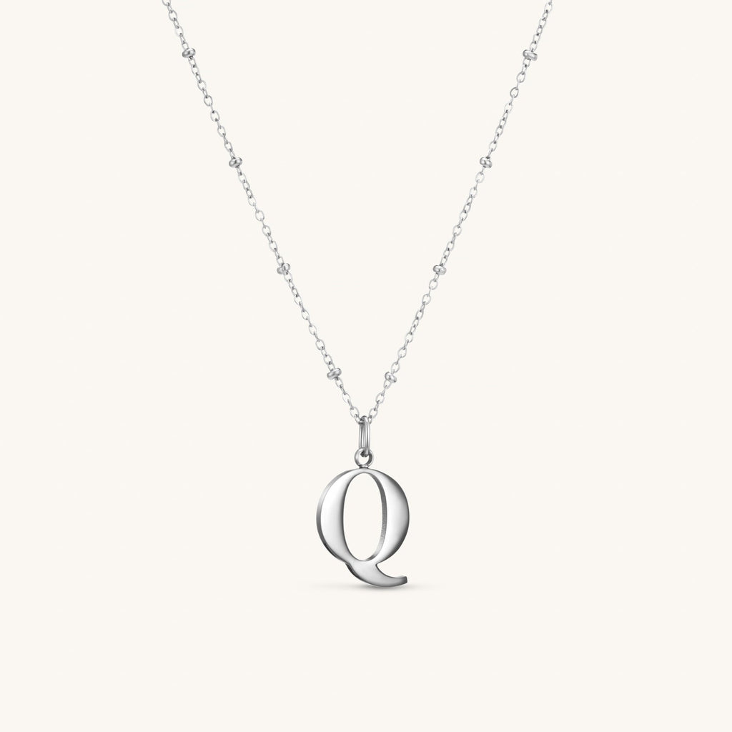 Collier pendentif initiale Q en Argent