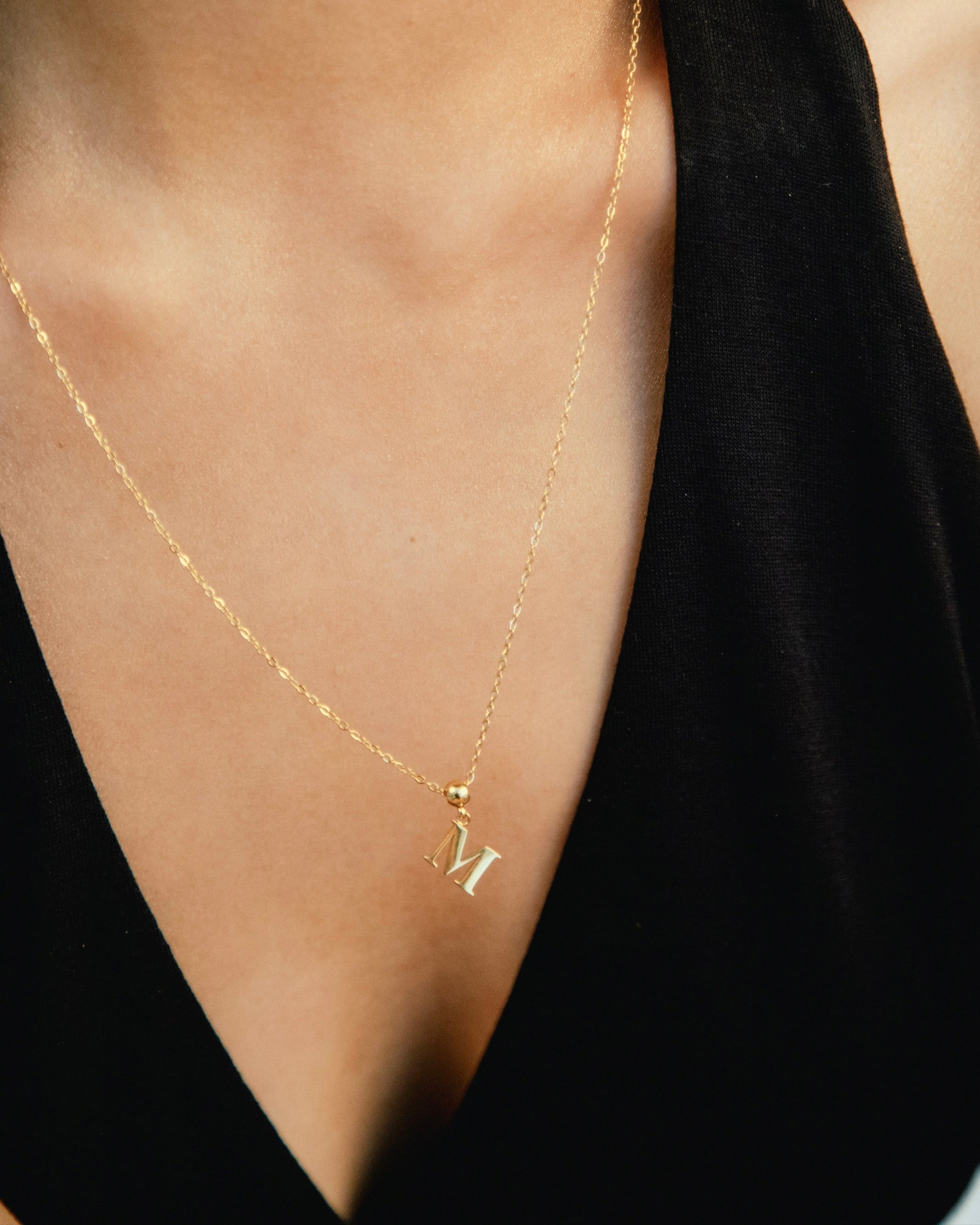 Pendentif Initiale M Classique en Or