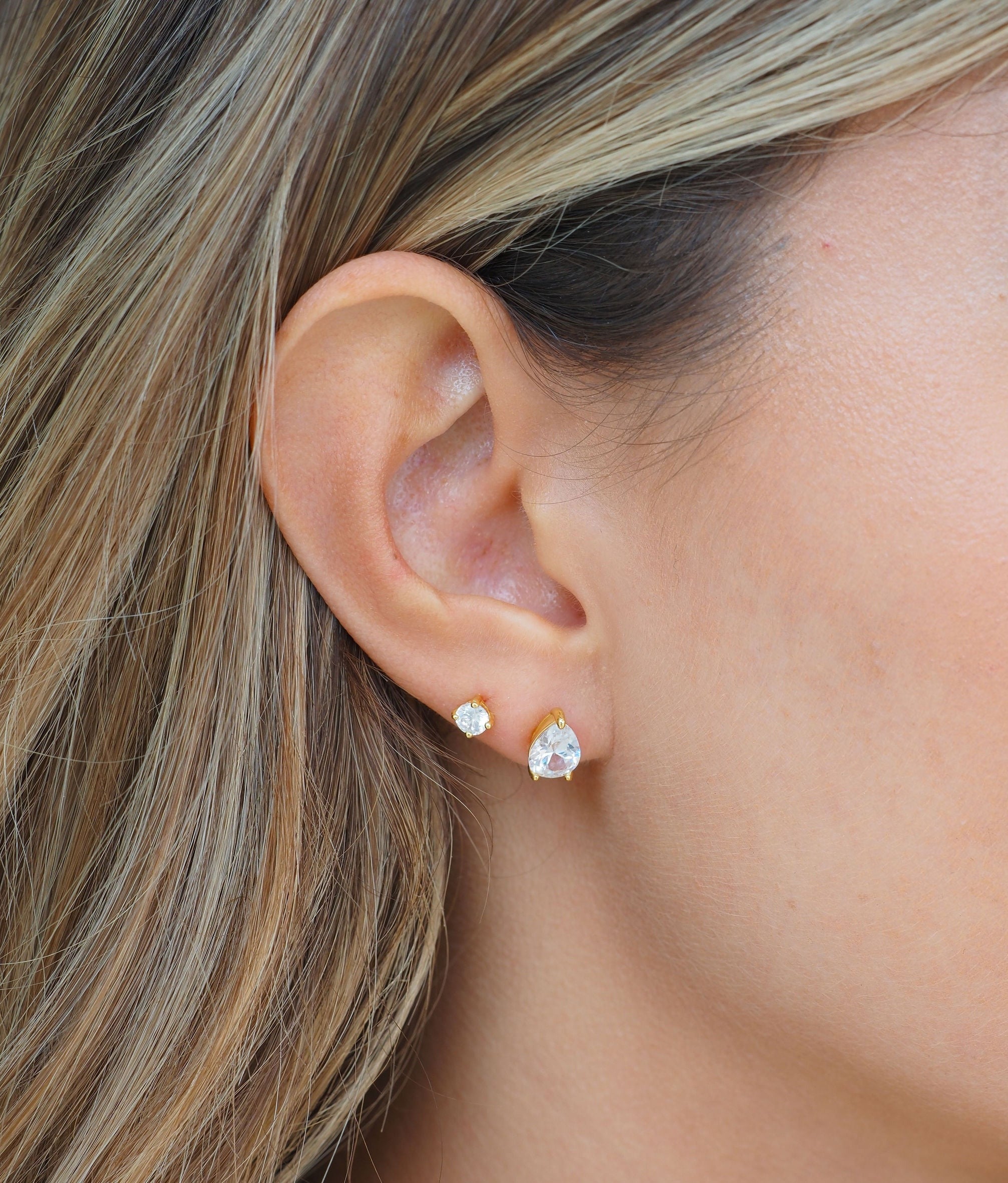 Puces d’Oreilles Goutte en Or