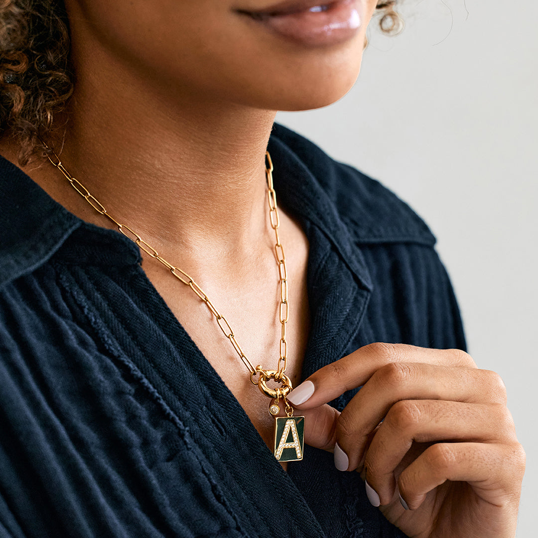Collier Pendentif Initiale Pavé avec Chaîne Maillons en Or