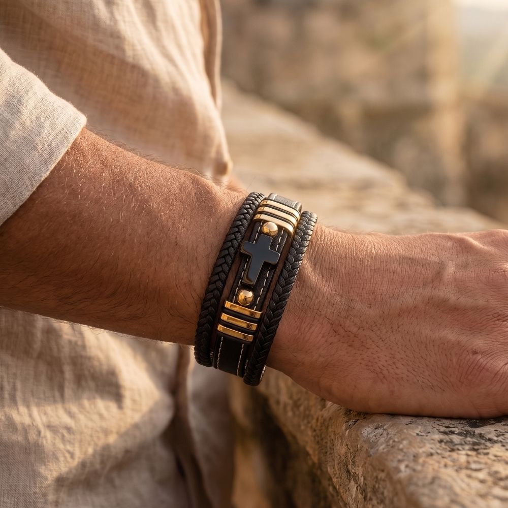 Sanctum | Pulseira Homem Couro Cruz