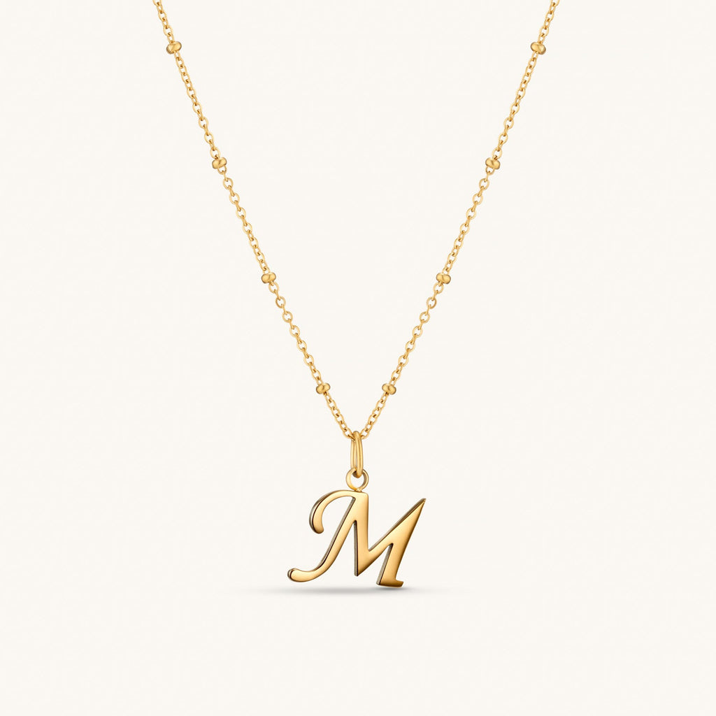 Collier Initiale M en Écriture Script en Or