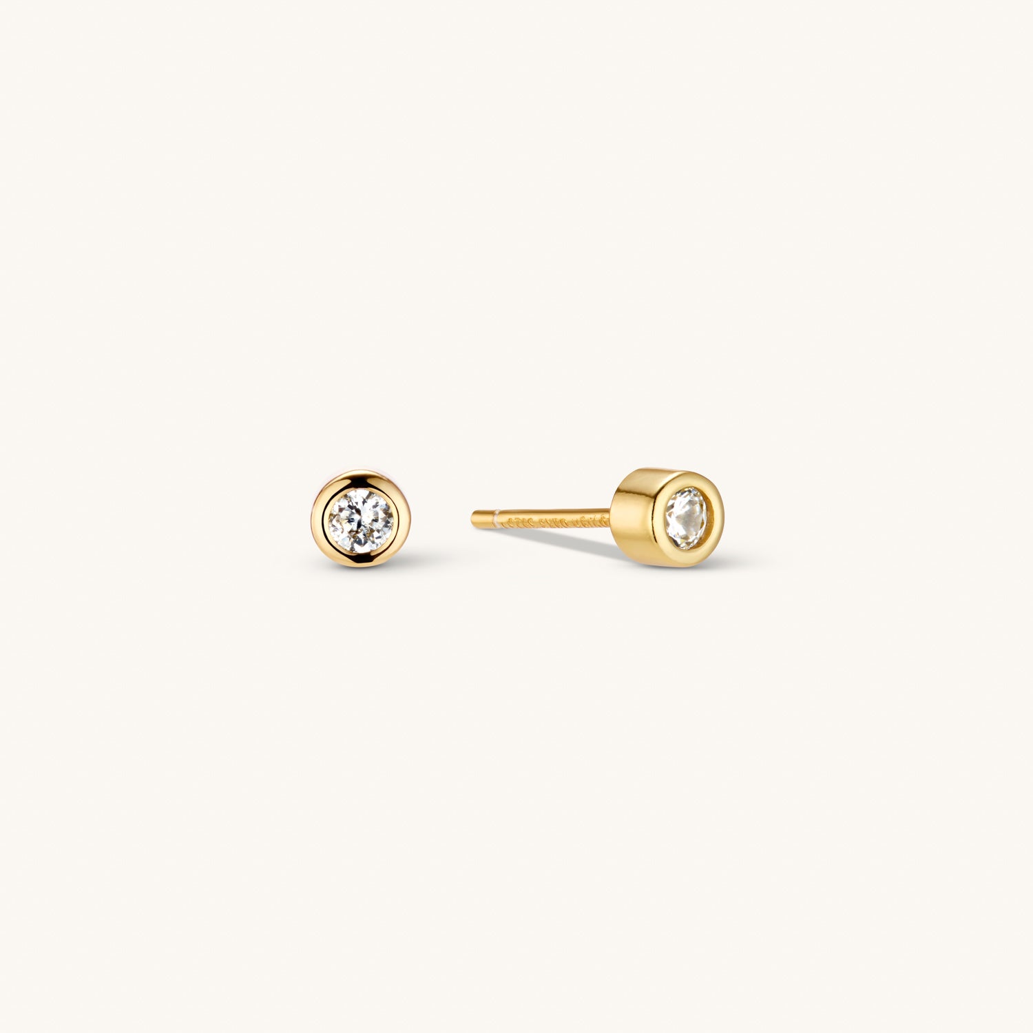 Puces d’Oreilles Sphères Pavé en Or