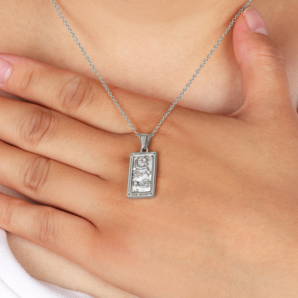 Tarot Necklace – She Trusts Her Night