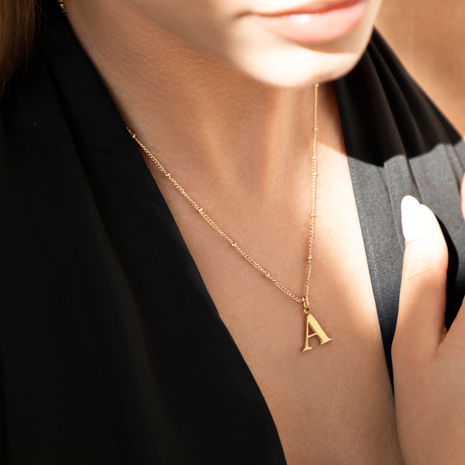 Collier pendentif initiale B en Or