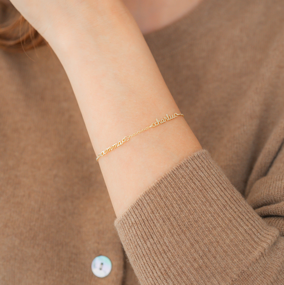 Zartes Armband mit mehreren Namen