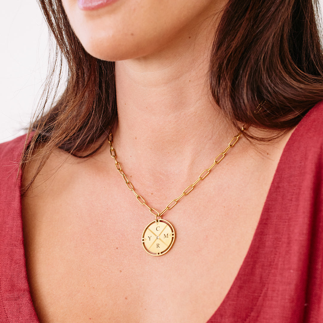Collier Pendentif Boussole Personnalisée en Or