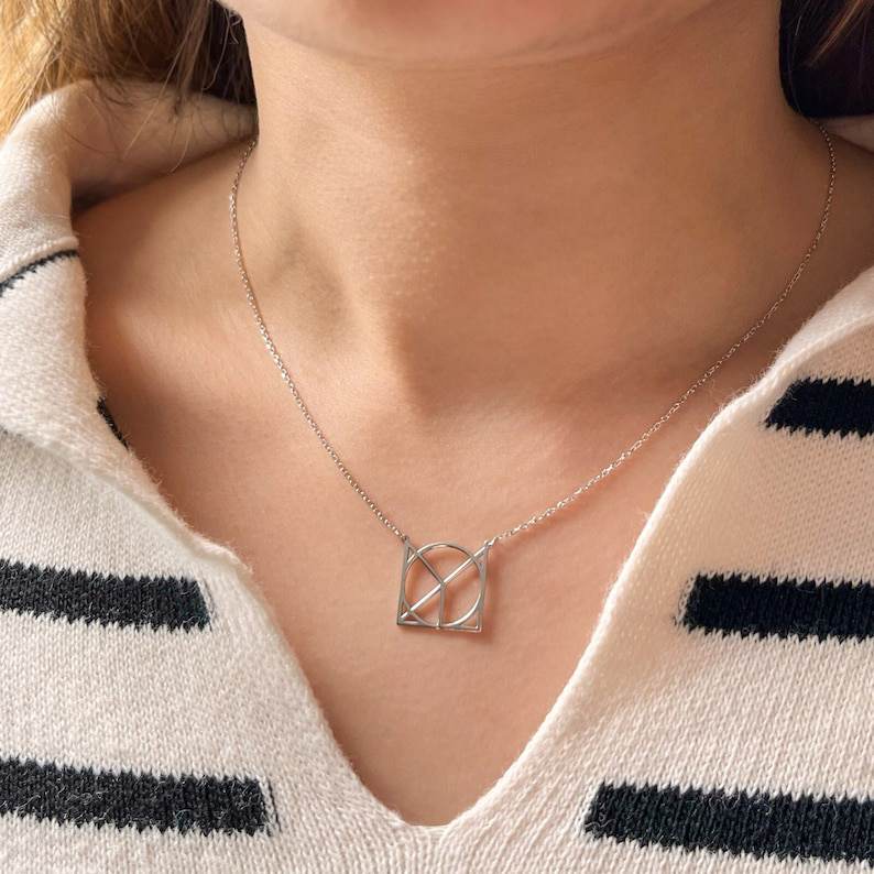 Collier Minimaliste Monogramme en Or