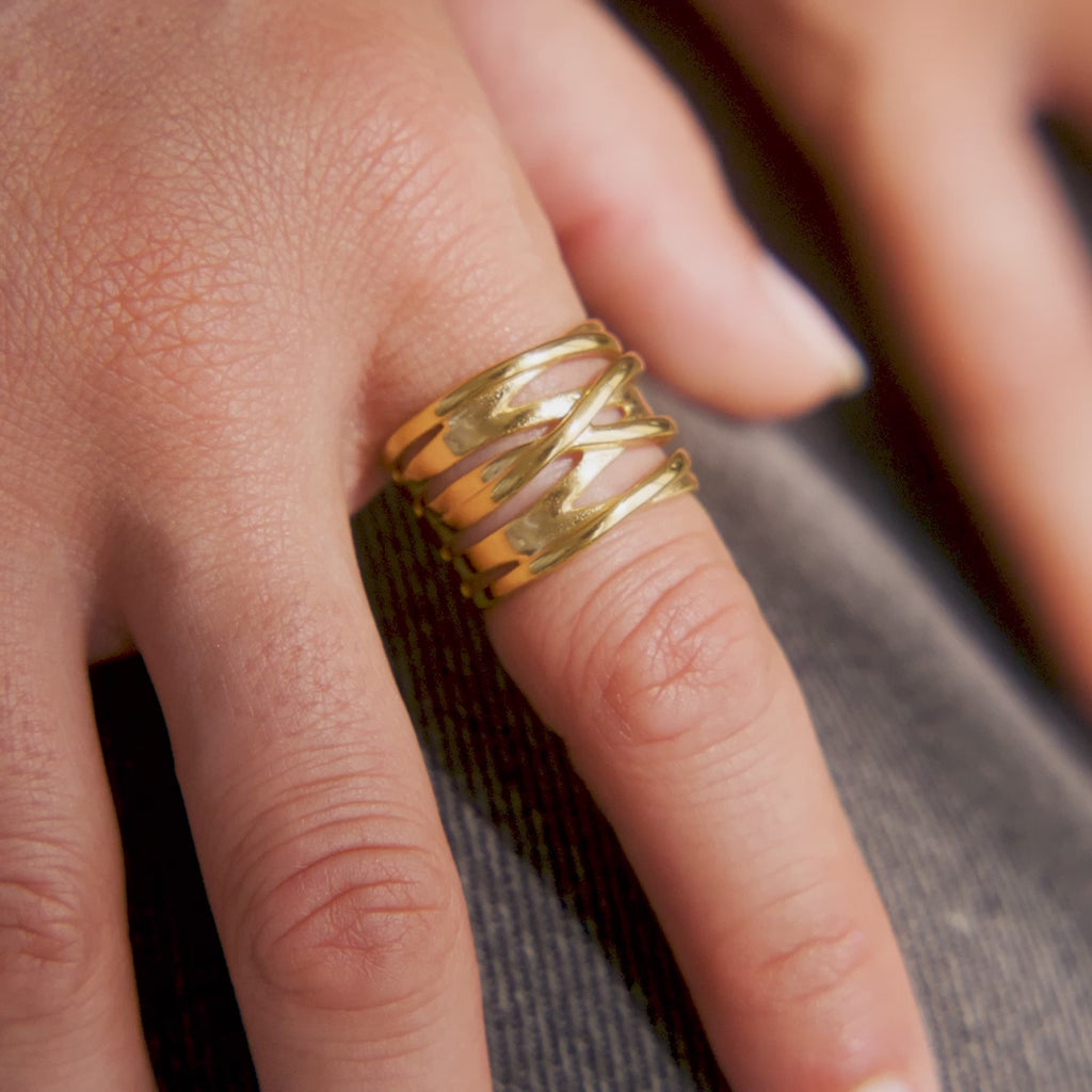 Bague Sculpturale Entrelacée
