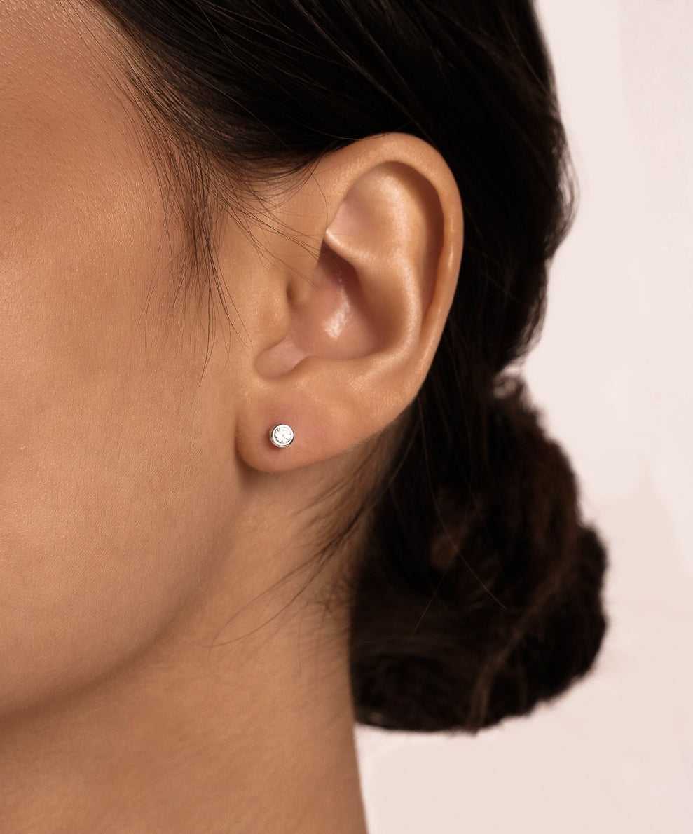 Puces d’Oreilles Sphères Pavé en Or