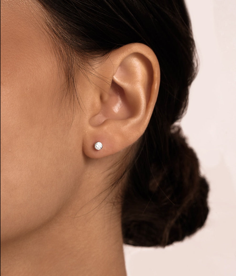 Puces d’Oreilles Sphères Pavé en Argent